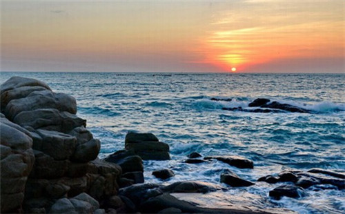 磁吸灯轨道尺寸规格